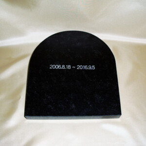 クレアの石彫エンブレム2